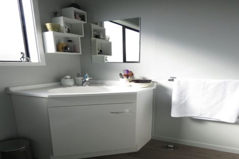 Photo of property in 1a Saltaire Street, Avondale, Auckland, 1026