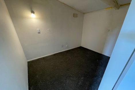 Photo of property in 1/22 Cliff View Drive, Green Bay, Auckland, 0604