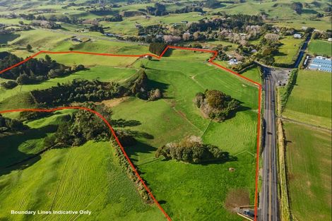 Photo of property in 568 South Road, Omata, New Plymouth, 4374