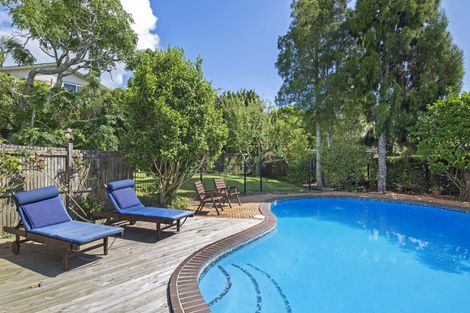 Photo of property in 4 Fenton Terrace, Cockle Bay, Auckland, 2014