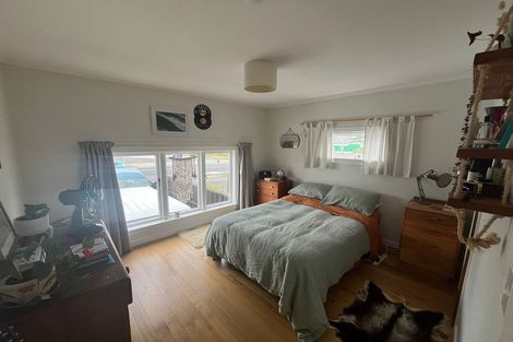 Photo of property in 158b Lake Road, Northcote, Auckland, 0627