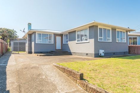 Photo of property in 12 Aotea Street, Castlecliff, Whanganui, 4501