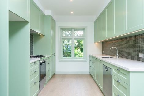 Photo of property in Hamilton Flats, 1/9 Hawker Street, Mount Victoria, Wellington, 6011