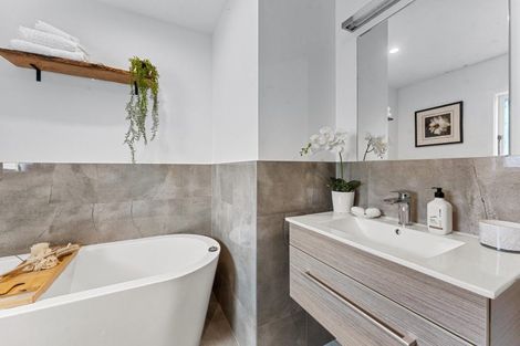 Photo of property in 57 Amberley Avenue, Te Atatu South, Auckland, 0610