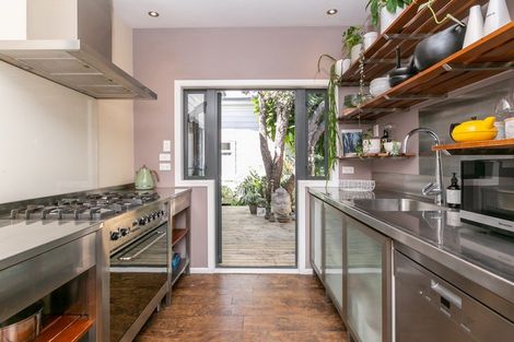 Photo of property in 6 Hall Street, Napier South, Napier, 4110