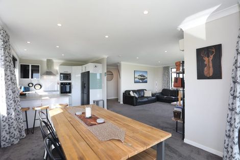 Photo of property in 6 George Street, Bulls, 4818