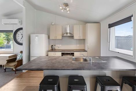 Photo of property in 10 Karaka Street, Castlecliff, Whanganui, 4501