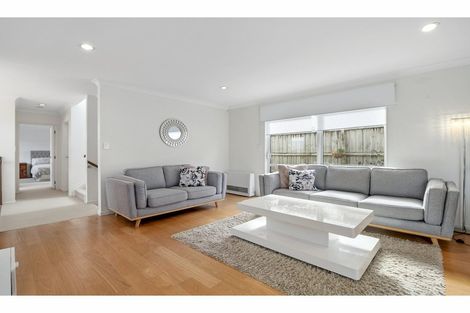 Photo of property in 3 Bangla Place, Massey, Auckland, 0614