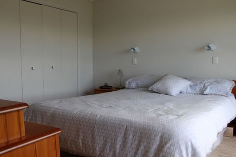 Photo of property in 4 Seaview Road, Cable Bay, 0420