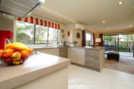 Photo of property in 11 Girvan Terrace, Wattle Downs, Auckland, 2103
