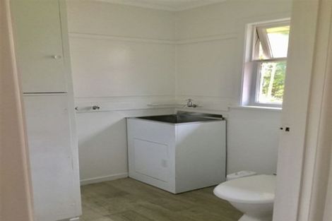 Photo of property in 10 Boler Place, New Lynn, Auckland, 0600