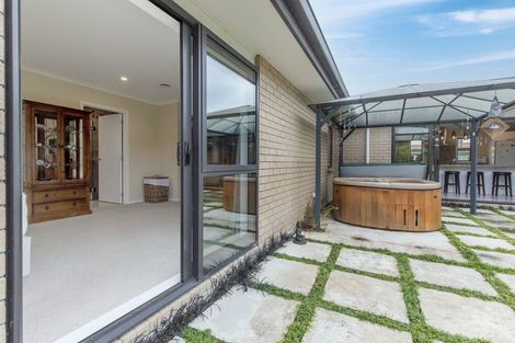 Photo of property in 11 Rathbone Street, Waipawa, 4210