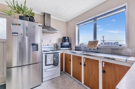 Photo of property in 43b Fulford Street, New Plymouth, 4310