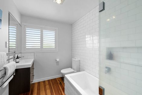 Photo of property in 1 Horne Street, Hurdon, New Plymouth, 4310