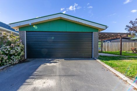 Photo of property in 28 Warren Crescent, Hillmorton, Christchurch, 8025