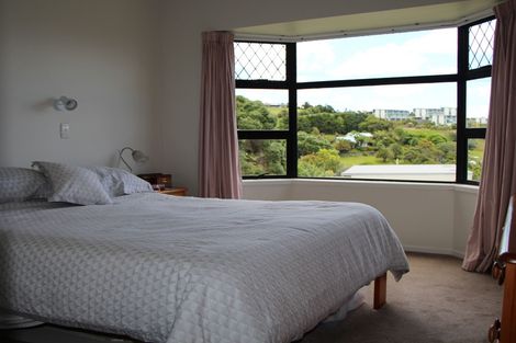 Photo of property in 4 Seaview Road, Cable Bay, 0420