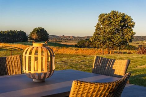 Photo of property in 135b Hutchinson Road, Helensville, 0875