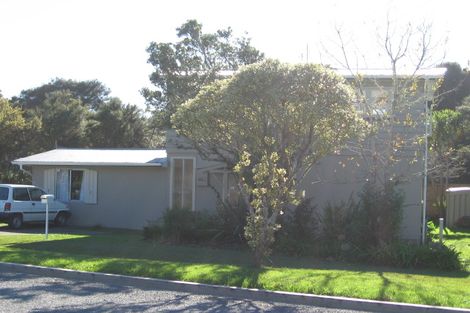 Photo of property in 21 Otanerua Road, Hatfields Beach, Orewa, 0931