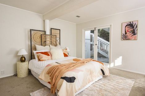 Photo of property in 2/24 Colonial Road, Birkenhead, Auckland, 0626