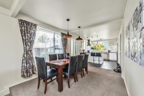 Photo of property in 140 Kendal Avenue, Burnside, Christchurch, 8053