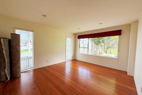 Photo of property in 77 Coronation Road, Hillcrest, Auckland, 0627