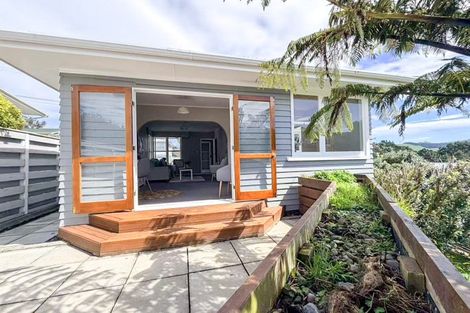 Photo of property in 64 Mark Avenue, Paparangi, Wellington, 6037