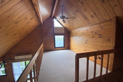 Photo of property in 1 Highlands Place, Highlands Park, New Plymouth, 4312