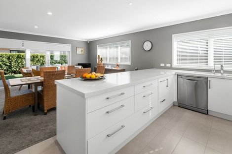 Photo of property in 27 Lynley Park Drive, Omokoroa, 3114