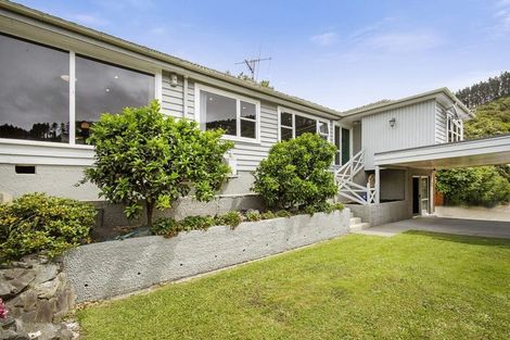 Photo of property in 33 Chester Road, Tawa, Wellington, 5028