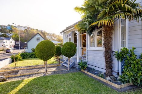 Photo of property in 8 Coote Road, Bluff Hill, Napier, 4110