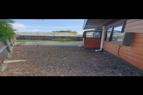 Photo of property in 2/62 Weymouth Road, Manurewa, Auckland, 2102