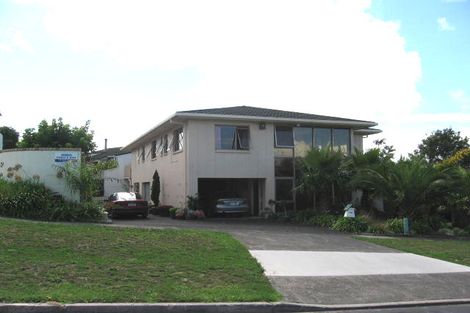 Photo of property in 1/14 Clifton Road, Waiake, Auckland, 0630