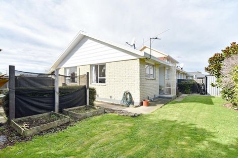 Photo of property in 1/17 Nyoli Street, Northcote, Christchurch, 8052