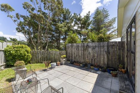 Photo of property in 24 Jasmine Grove, Maungaraki, Lower Hutt, 5010