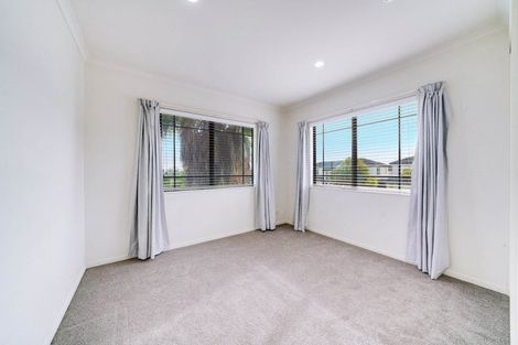 Photo of property in 71 Baverstock Road, Flat Bush, Auckland, 2016