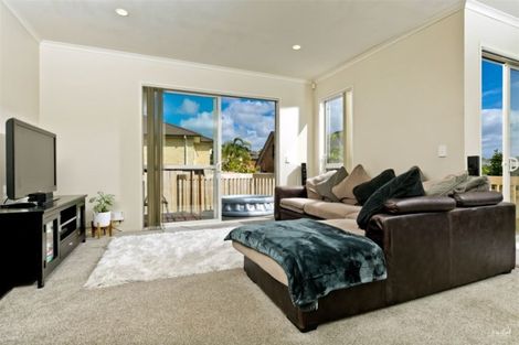 Photo of property in 27a Sapperton Drive, Henderson, Auckland, 0612