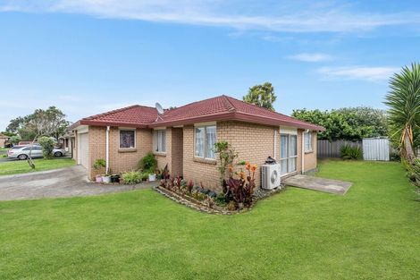 Photo of property in 13 Piriti Place, Weymouth, Auckland, 2103