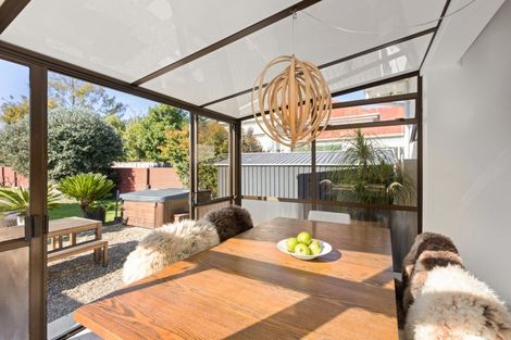 Photo of property in 500 Fenwick Street, Mayfair, Hastings, 4122