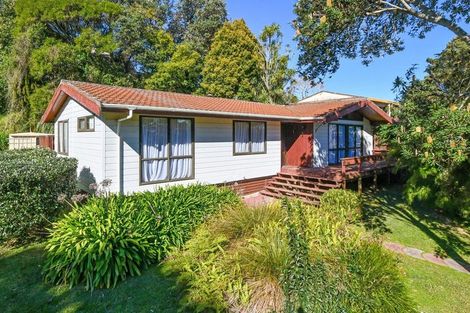 Photo of property in 17 Kingsclere Place, Goodwood Heights, Auckland, 2105