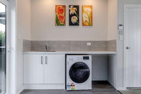 Photo of property in 10a Lancaster Street, Highbury, Palmerston North, 4412