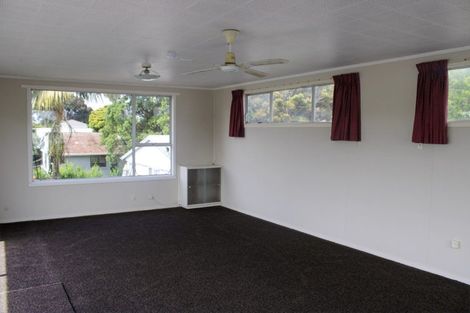 Photo of property in 5 Sullivan Avenue, Mangere Bridge, Auckland, 2022