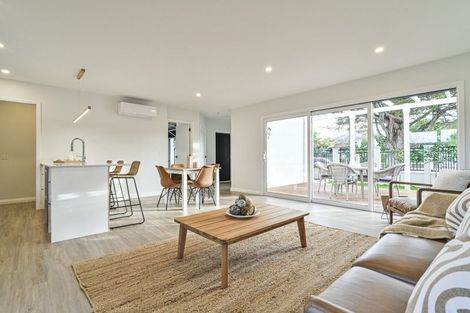 Photo of property in 9b Church Road, Taradale, Napier, 4112