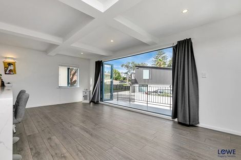 Photo of property in 480a Beach Road, Murrays Bay, Auckland, 0630