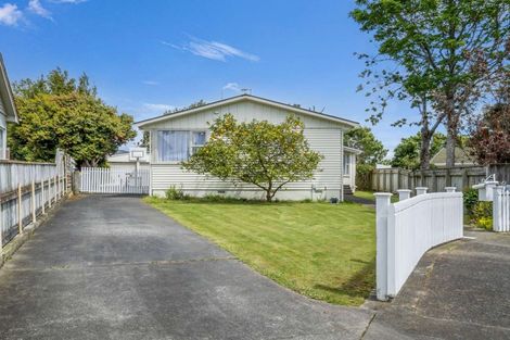 Photo of property in 14 Antrim Place, Hokowhitu, Palmerston North, 4410