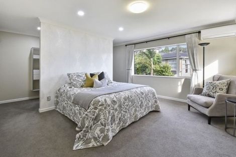 Photo of property in 15 Bejoy Rise, East Tamaki Heights, Auckland, 2016