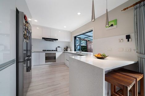 Photo of property in 37a Willerton Avenue, New Lynn, Auckland, 0600