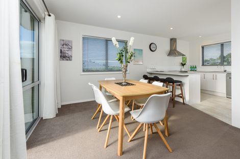 Photo of property in 23 Fairfax Crescent, Pyes Pa, Tauranga, 3112