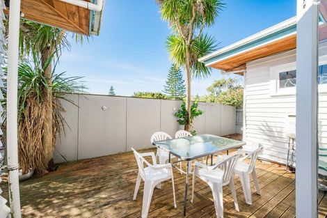 Photo of property in 3 Wairere Grove, Paraparaumu, 5032