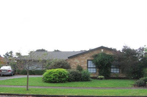 Photo of property in 15 Cranbrook Grove, Waikanae, 5036