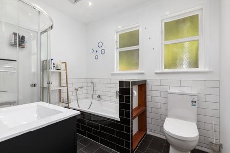 Photo of property in 18 Tawhai Street, Stokes Valley, Lower Hutt, 5019